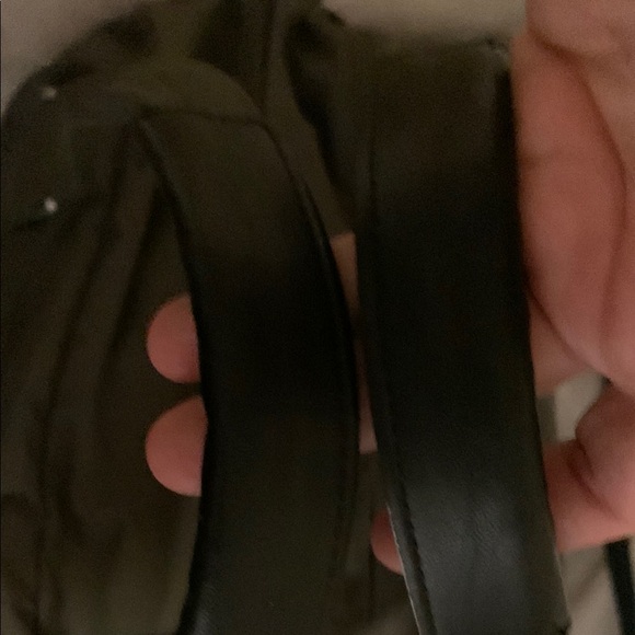 Lululemon green dufflebag vinyl with black leather handles 18in long - Picture 3 of 13